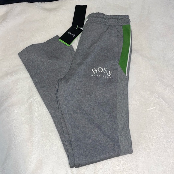 Hugo Boss NWT Grey Mens Sweatpants Size Small - Picture 1 of 6